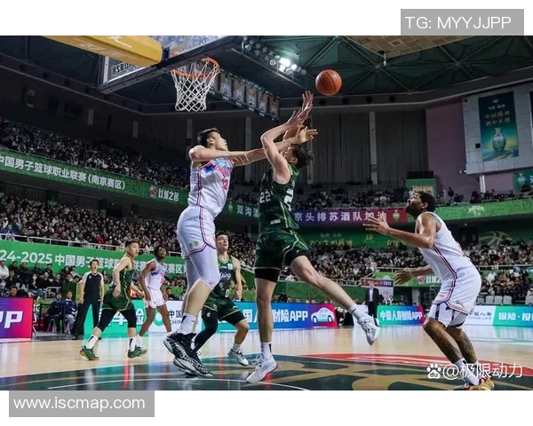 2020年CBA新疆队与广州队激战回顾精彩瞬间与战术分析