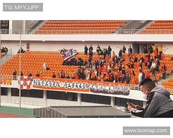 朗斯与索肖比赛因天气原因延迟进行球迷期待新赛程安排 朗斯与索肖比赛因天气原因延迟进行球迷期待新赛程安排