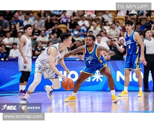 李晓旭的成长之路：从青涩少年到篮球场上的闪耀明星