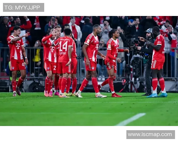 拜仁慕尼黑对阵门兴格拉德巴赫精彩比赛录像回顾与分析