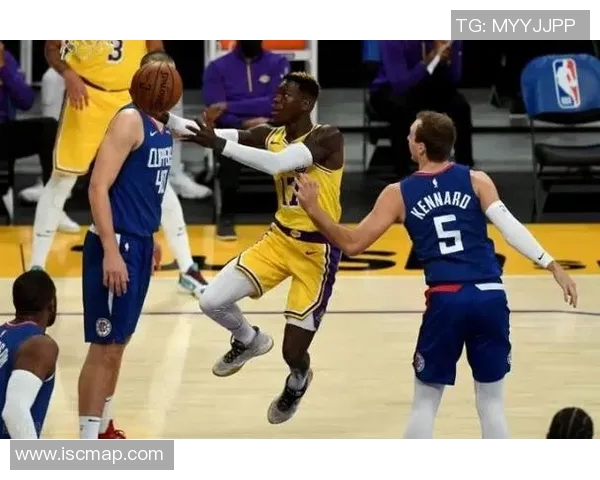 湖人对决费城精彩回播分析全场亮点与关键时刻回顾